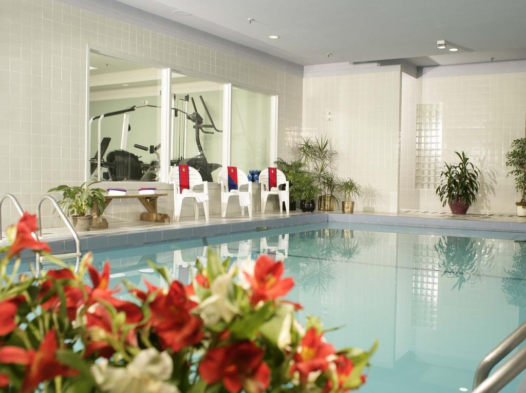 Manoir Des Sables Hotel & Golf Magog Buitenkant foto